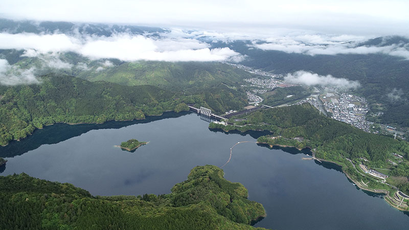 四国のいのち、西日本最大のダム湖「さめうら湖」で若者たちが活動 